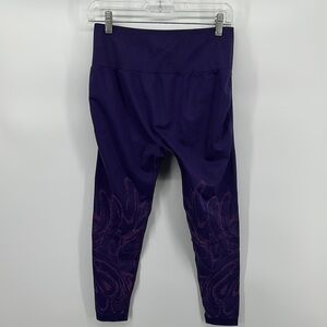 Fabletics Seamless High Waisted Purple with Leg Design Leggings Size Large